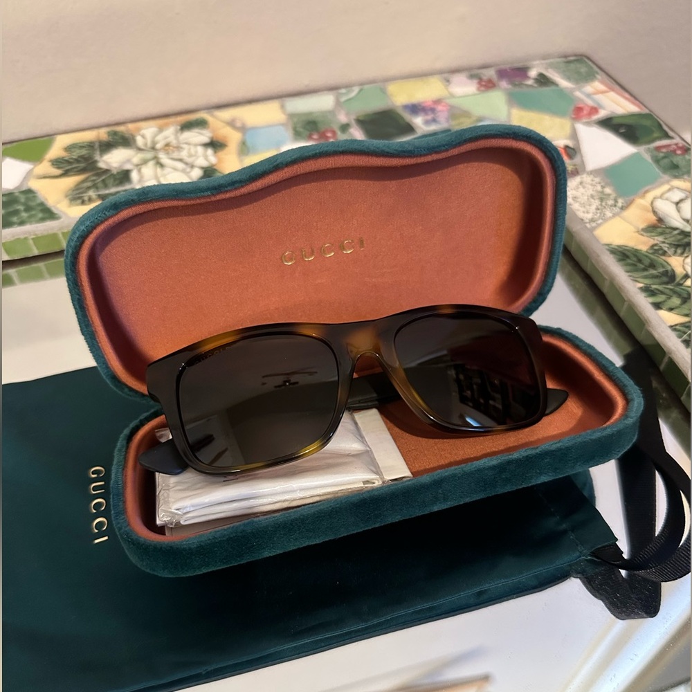 Gucci Tortoiseshell Sunglasses with Case